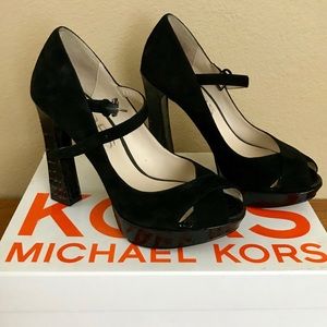 Michael Kors Black Suede sz 6 shoes.